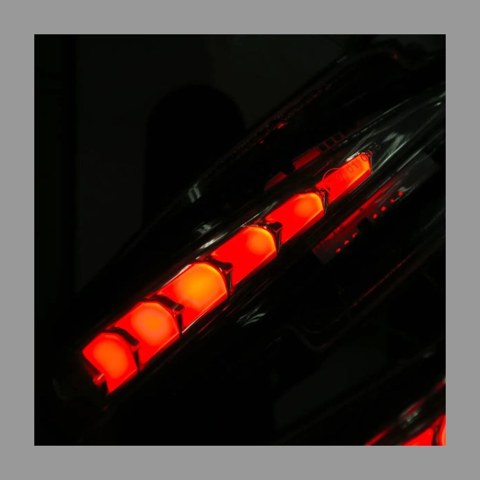 Vertical Arrow LEDウィンカー 未使用 特注部品」AVEST[VerticalArrow Type Zs] シーケンシャル