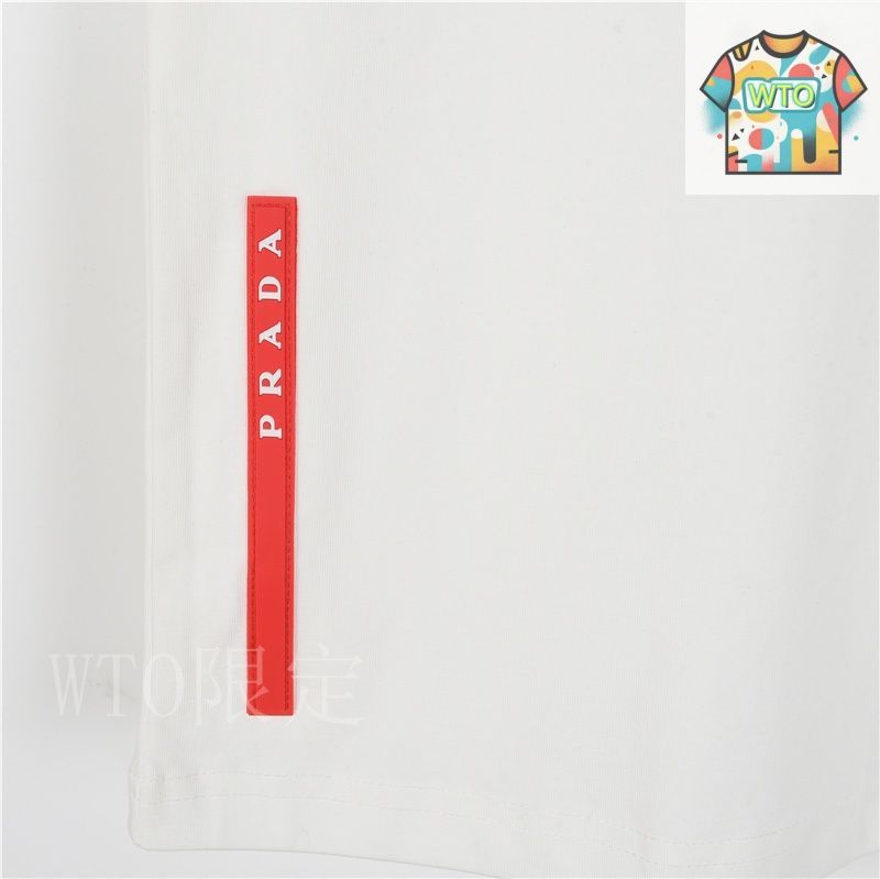今日特価】Prada / プラダ 25ss 胸三角ロゴ後裾赤ストライプ T