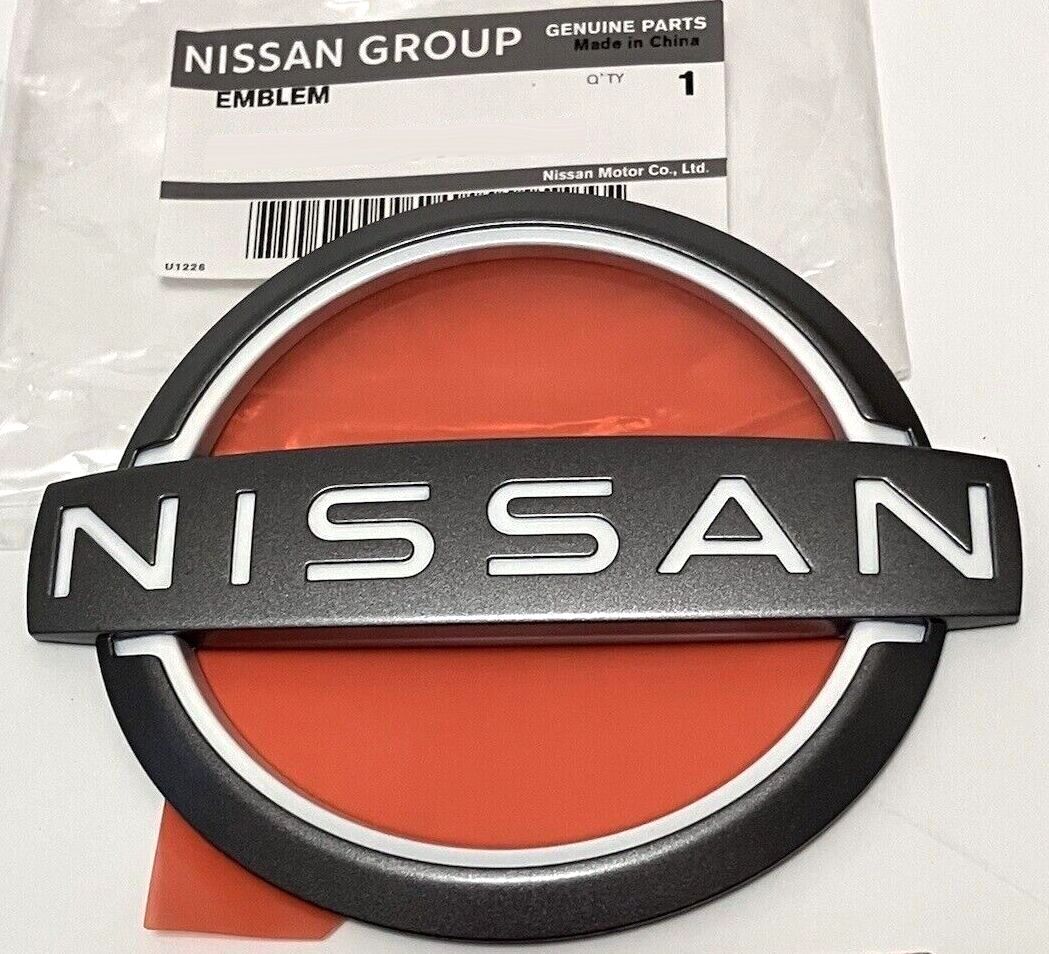 新品未使用 日産純正 R35 GT-R GTR Z33 フェアレディZ リアエンブレム オーナメント NISSAN 350Z Genuine New  Logo Trunk Boot Emblem OEM - メルカリ