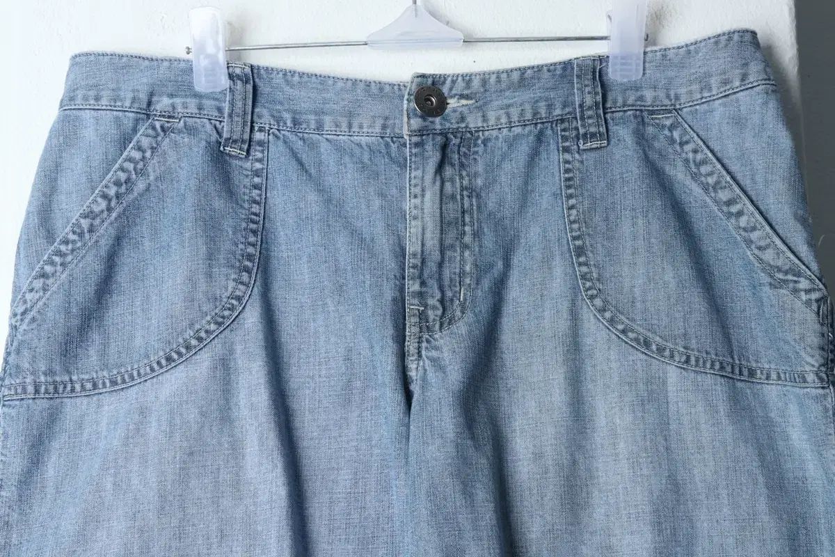 W ( XL ) Tommy Hilfiger(トミーヒルフィガー) 半ズボン パンツ ビッグサイズ 使用感 デニム- 1D87