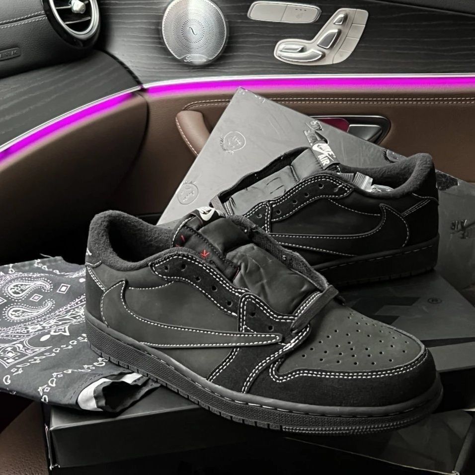 Nike トラヴィススコット