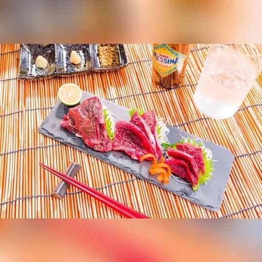 まぐろ ノド肉　１ｋｇ  希少部位 ユッケ 馬刺し風