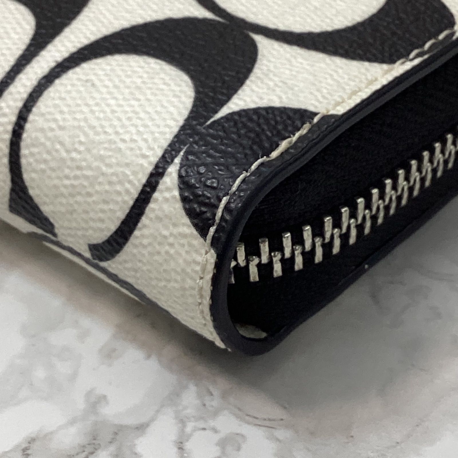✨超美品✨ COACH シグネチャー ラウンドファスナー長財布 CP409 