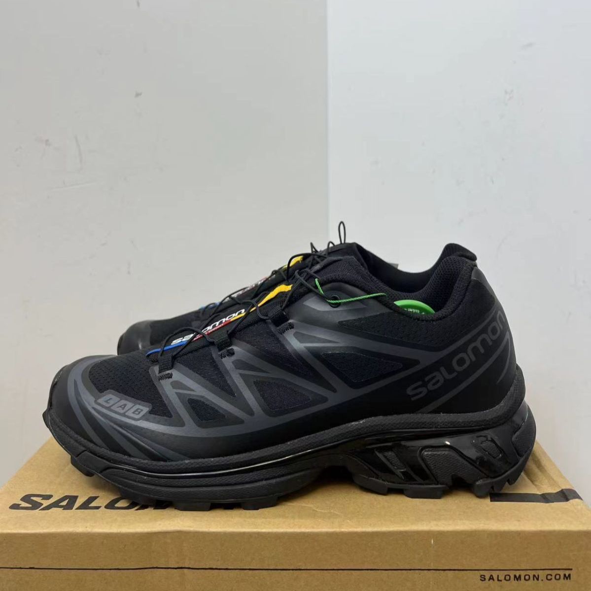 新品未使用 サロモン SALOMON XT-6 スニーカー