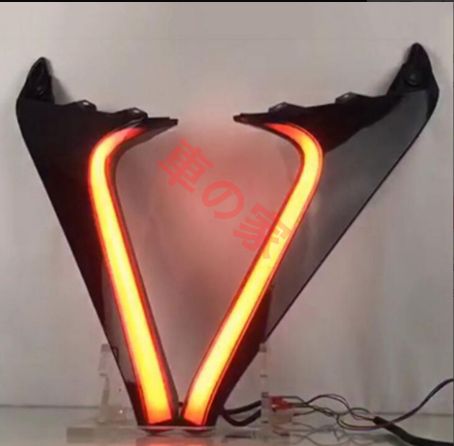 RAV4 20系～24系対応 ピラーテールランプ 流れるウインカー搭載 後方スタイリッシュLED三角ライト ブレーキ一体型装飾CYB628人BB621人気急上昇