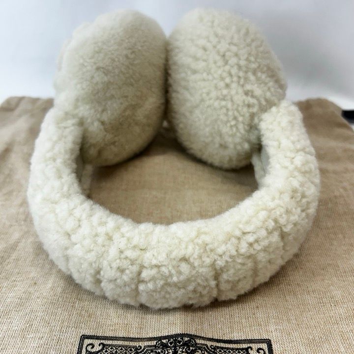 GUCCI（グッチ）イヤーマフ オフホワイト - メルカリ