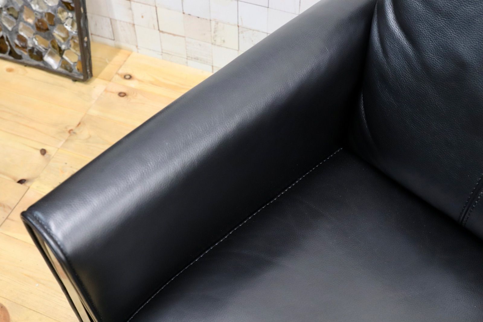 革 J-023Cブラック色