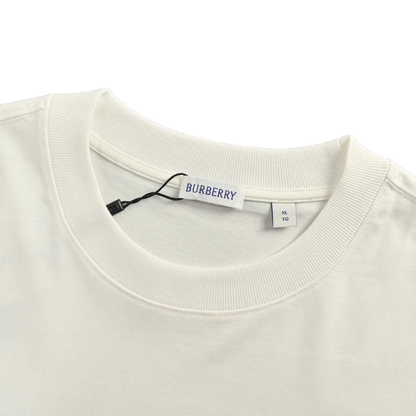 今日特価】Burberry 25ss 胸元パッチ刺繍 T シャツ - メルカリ