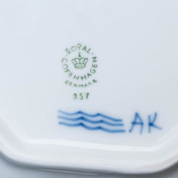 ロイヤル・コペンハーゲン ブルーフルーテッドプレイン リーフ