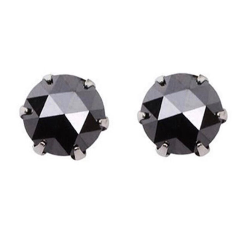 Pt900（K18YG）ブラックダイヤピアス 計2.00ct 一粒ダイヤピアス - メルカリ