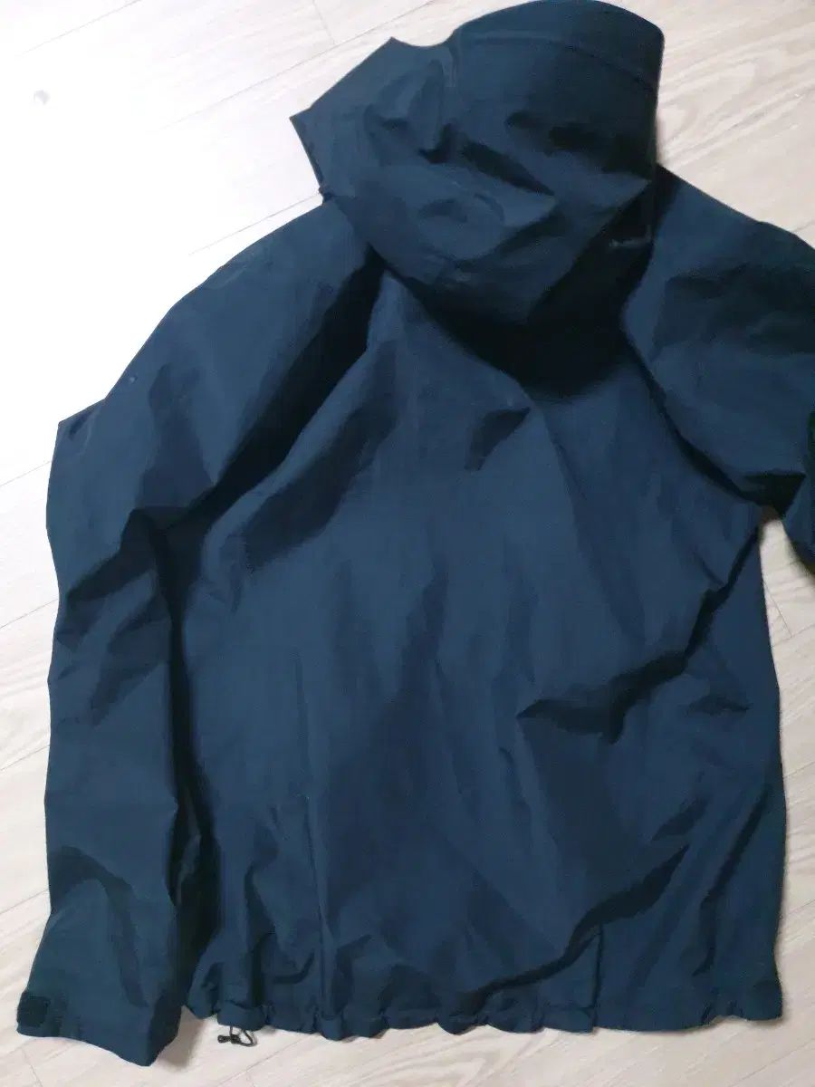 最高級 アークテリクス ブラック ゴアテックス ウィンドブレーカー ベータ 知らなきゃ損！