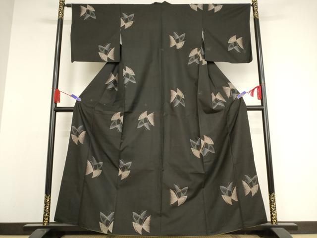 平和屋着物○本場大島紬 カタス9マルキ 地空き 舞蝶文 やまと誂製 正絹  