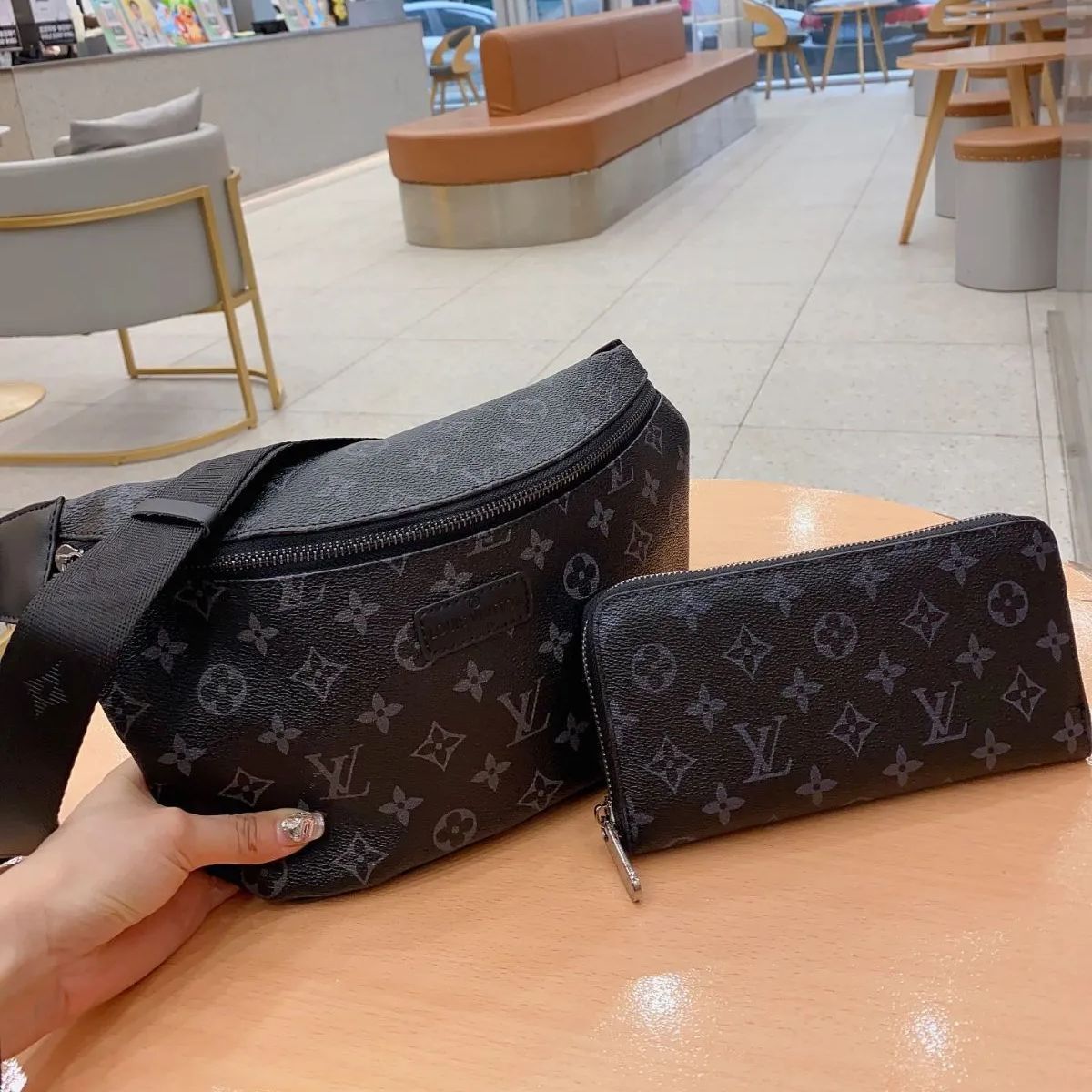 未使用に近い LOUIS VUITTON ルイヴィトン メンズ ウエスト
