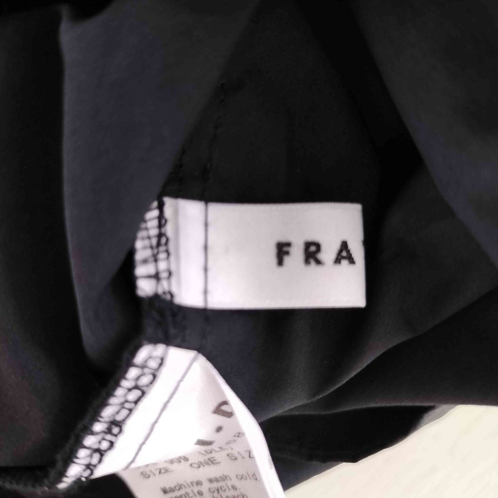 フレイアイディー FRAY I.D ラッフルドロストブラウス