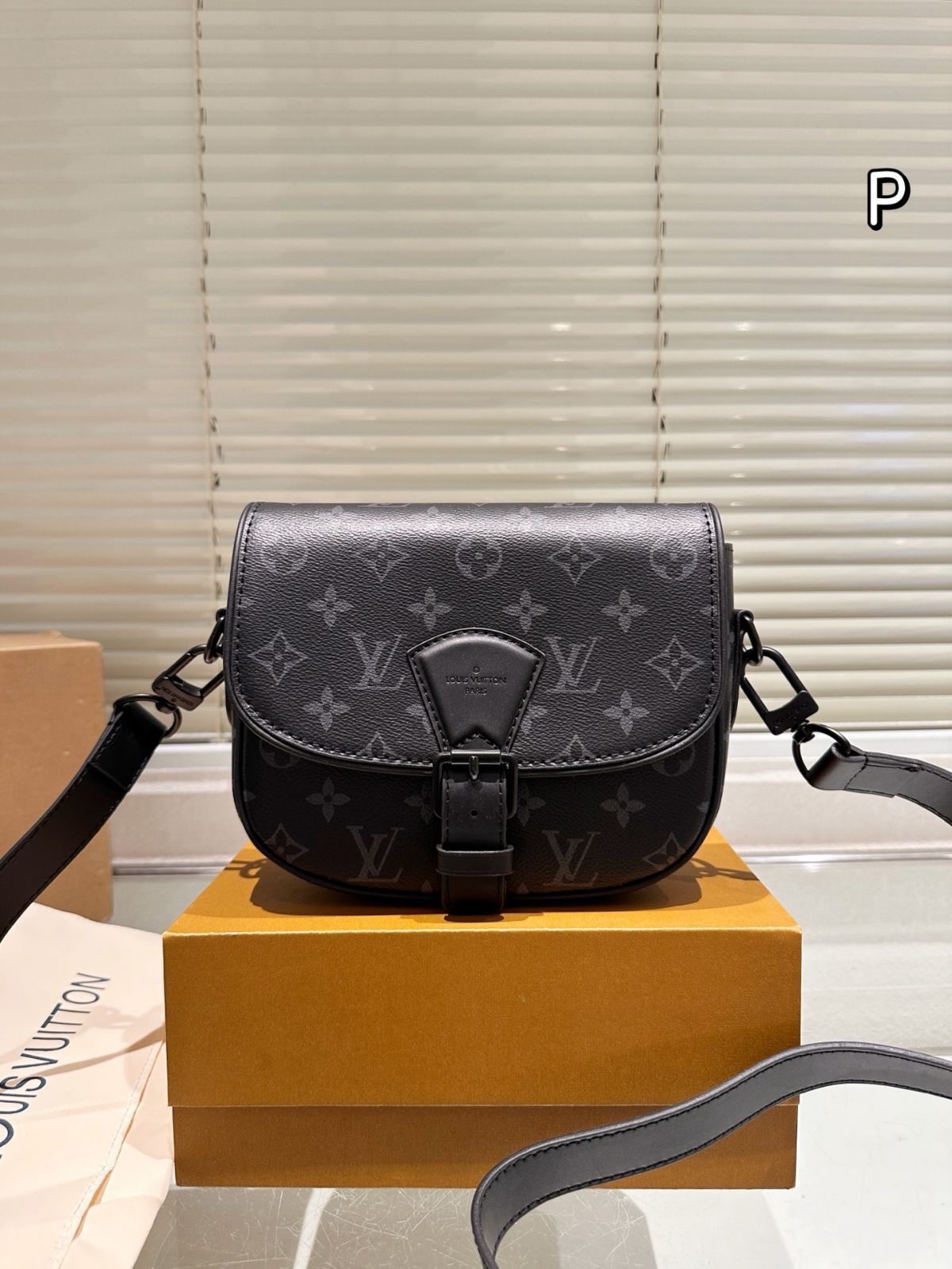 ディストリクトPMのショルダーバッグの買取【ブランディア】 (1