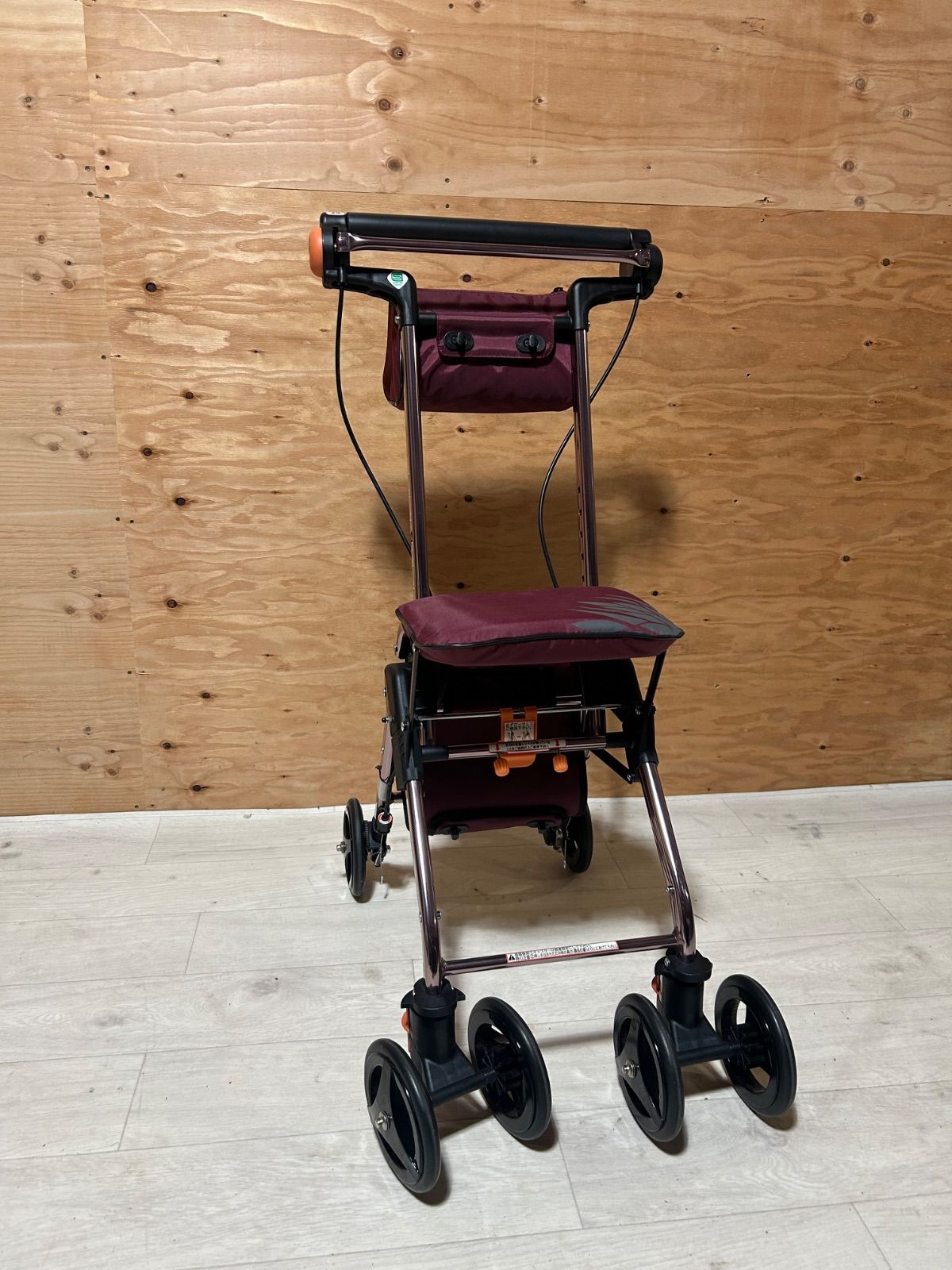 美品シルバーカー手押車TacaoFテイコブナノンDXポーチバッグ付