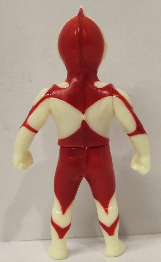 ウルトラマン MAXTOY ミニソフビ怪獣倉庫シリーズ 蓄光成型 MAXTOY ミニソフビ怪獣倉庫シリーズ ウルトラマン 蓄光成型/赤