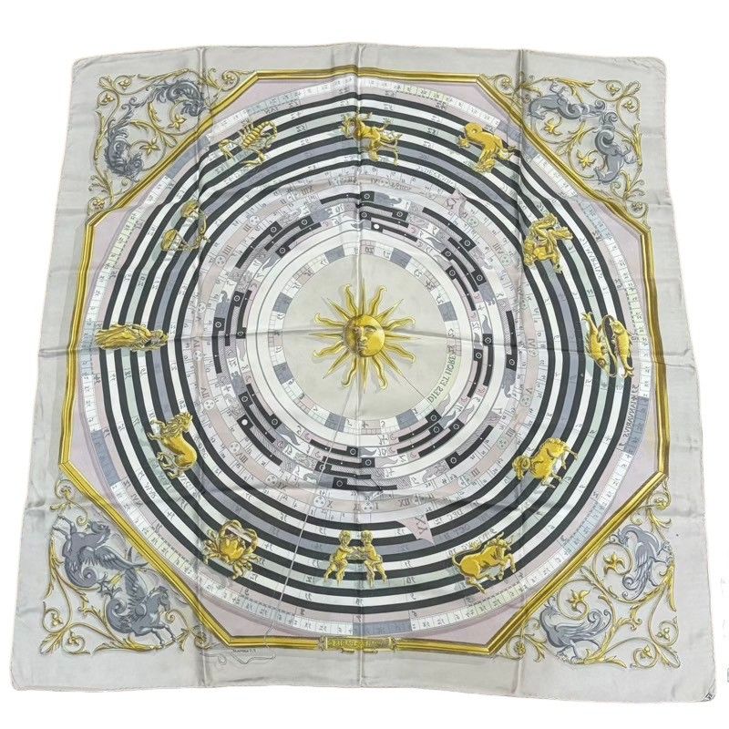 ☘️美品☘️ HERMES　DIES ET HORE 占星術　スカーフ カレ90 HERMES エルメス カレ90 占星術 DIES ET HORE スカーフ ゴールド