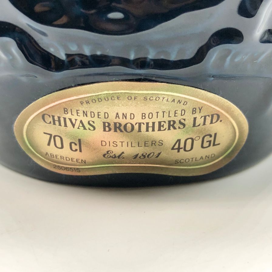 シーバス ブラザーズ ロイヤルサルート 21年 青陶器 700ml 楽天市場】ロイヤルサルート 21年 700ml 40度 青 サファイヤ