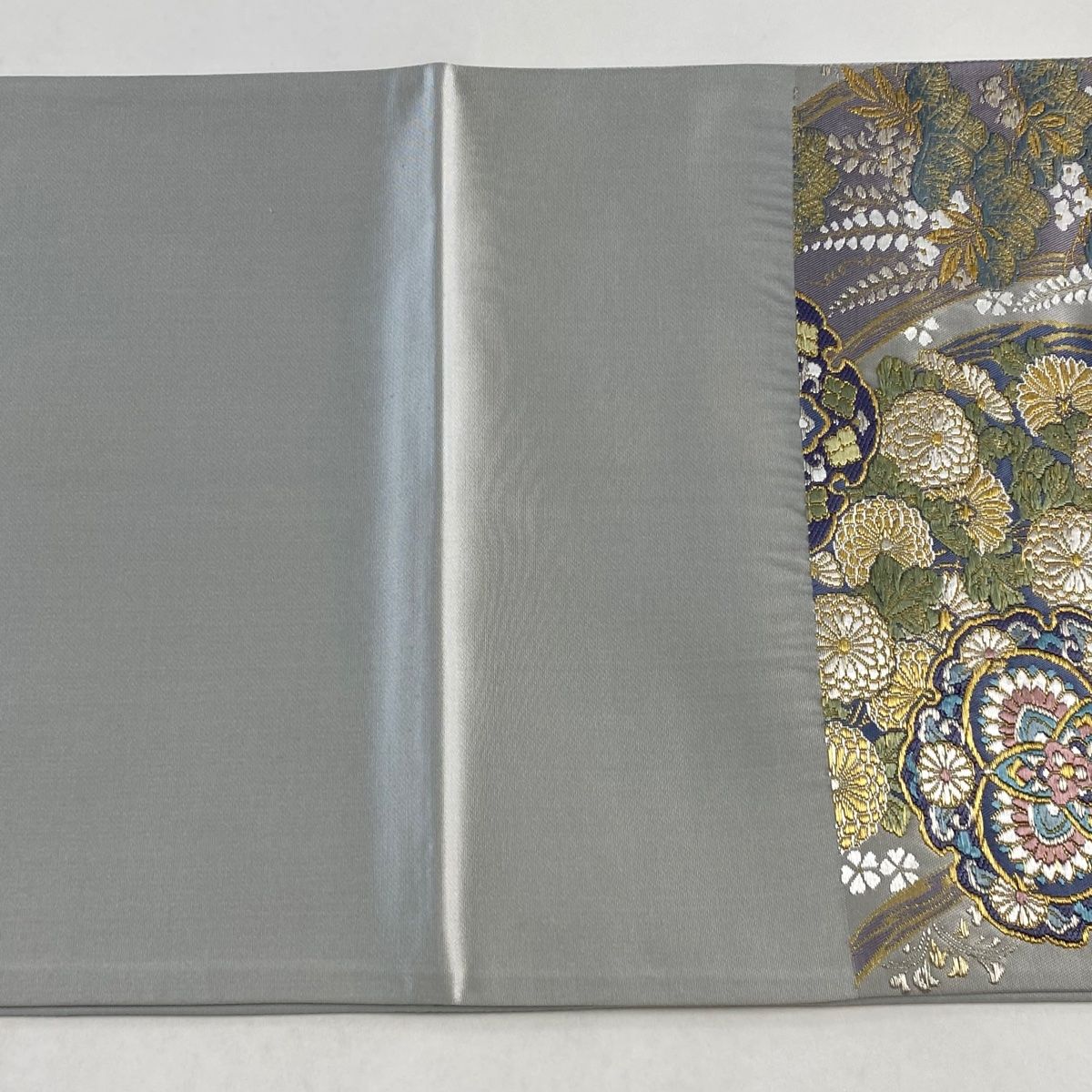 袋帯 美品 秀品 和泉錦 華文 笠松 金銀糸 灰色 六通 正絹 【中古 