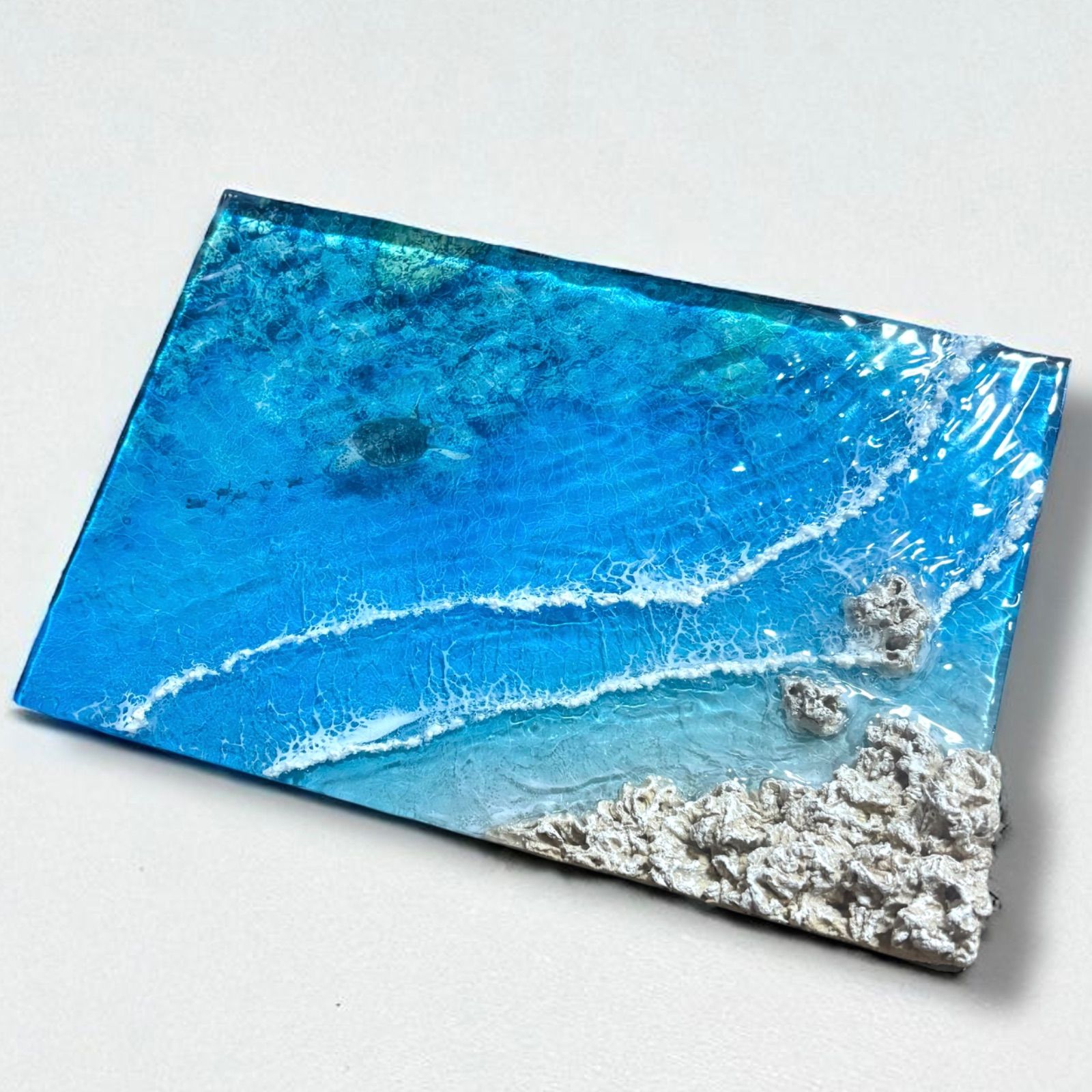 傾斜厚盛りボード カメの親子 超立体 沖縄の海 レジンアートボード 美ら海 オーシャンアート N686