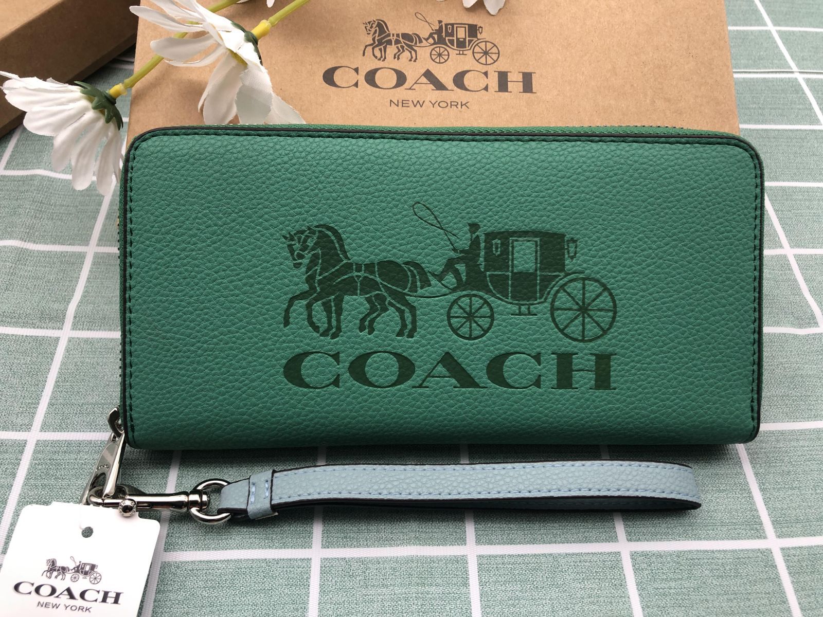 コーチ 財布 長財布 COACH プレゼント  レディース緑  グリーン クーポン配布 記念日 アコーディオン 誕生日 ロゴ シグネチャー 贈り物 ギフト ウォレット 新品 未使用 ナチュラル  A0A225