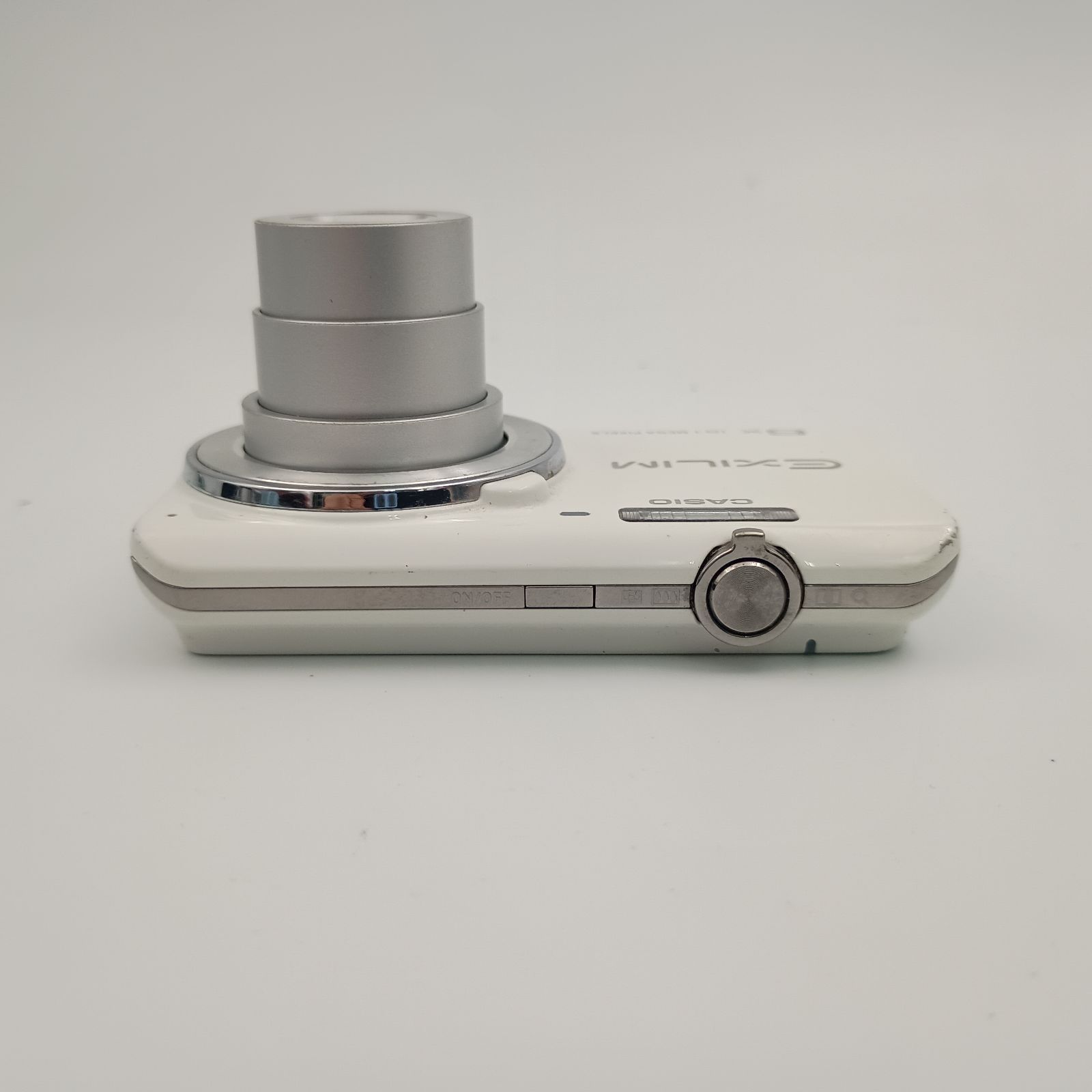 ✨極美品✨CASIO EXILIM EX-ZS25 ホワイト 稼働品 デジカメ CASIO デジカメ eX-ZS25 ホワイト