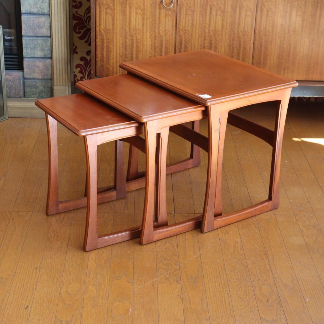 ビンテージ木製ネストテーブル 3点セット ブラウン