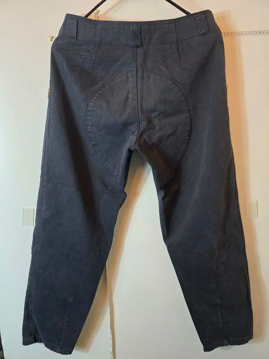 ARMANI アルマーニ