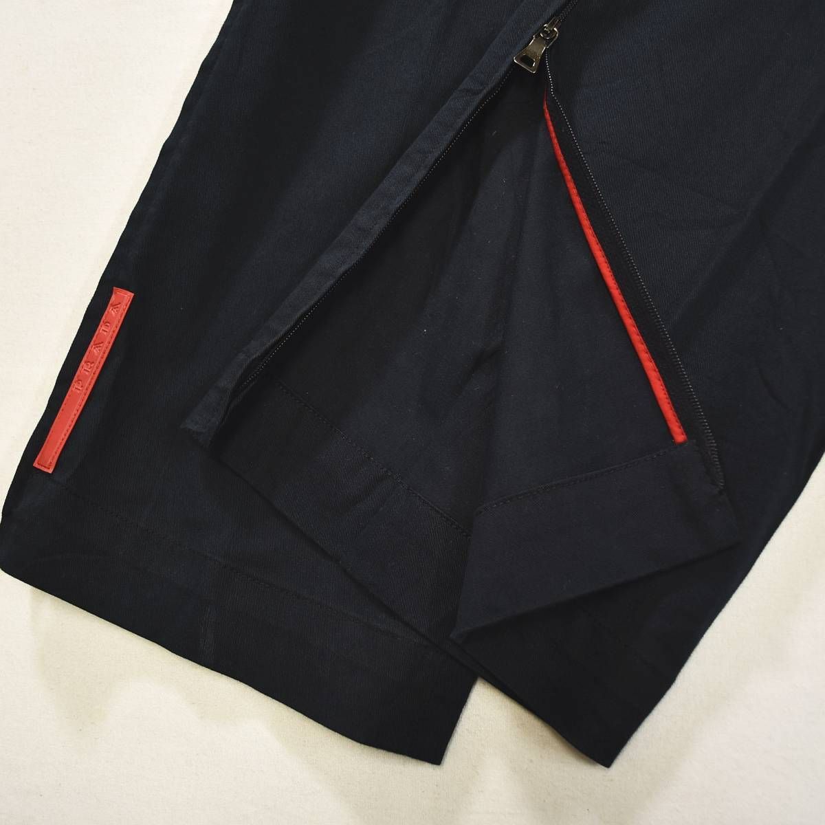 プラダ パンツ スラックス ナイロン イタリア製 黒 ブラック 38 希少
