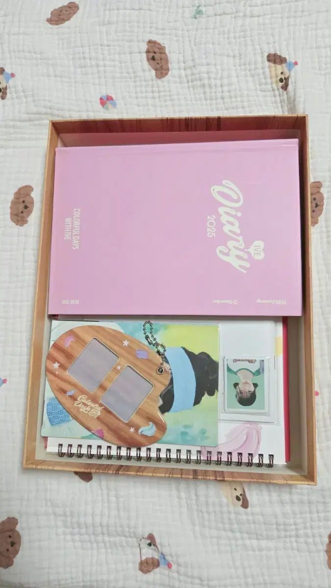 IVE アイヴ　2025 シーグリ　新品未開封 IVE 2025 SEASON'S GREETINGS [Colorful Days with IVE] : IVE