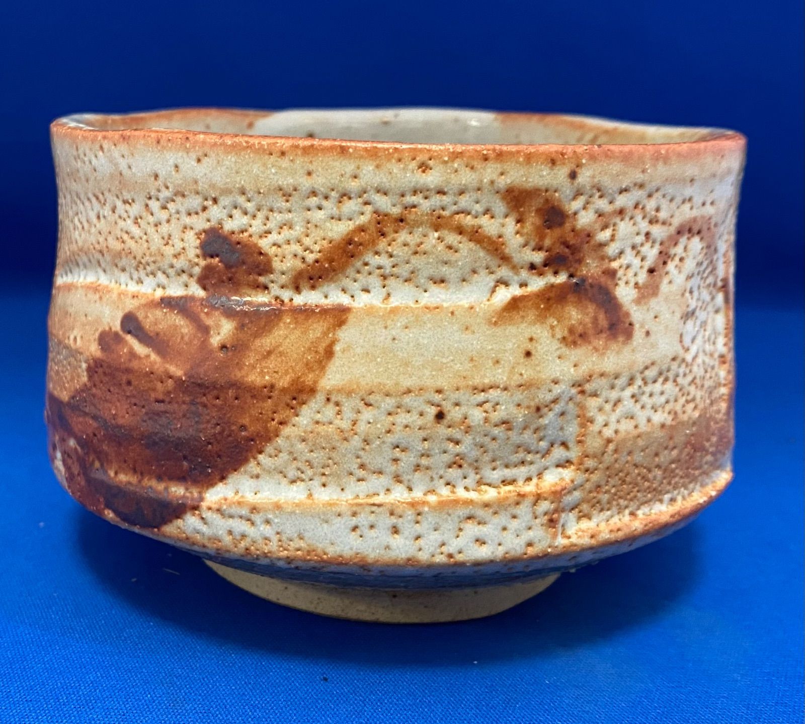 ♦ 志野焼 茶道具 筒茶碗 美濃焼 抹茶碗 工芸コレクション骨董品アンティーク 道具 ] - 道具 美濃焼 戸松万典造 志野茶碗（共箱） | ネット