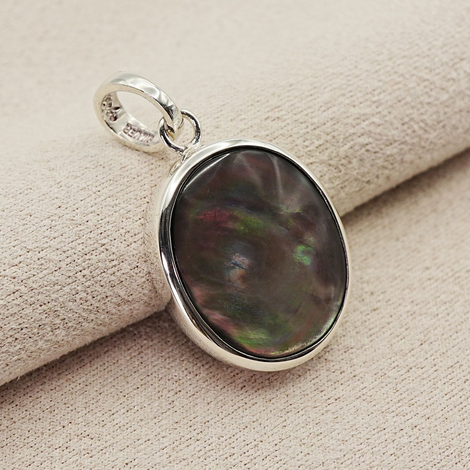 アガット シルバー オーバル 黒蝶 シェル ネックレストップ 25-1574S