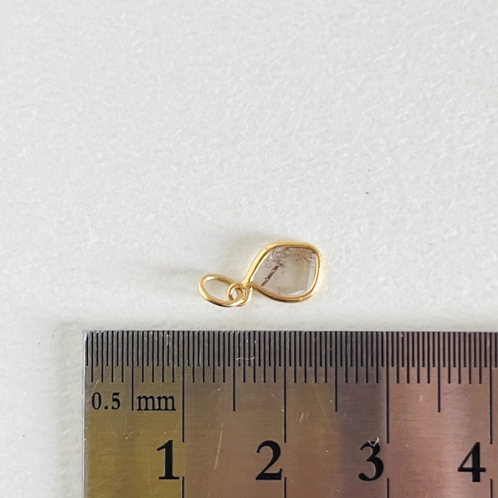 【送料無料/新品】 K18YG 天然ダイヤモンド スライスダイヤモンド チャーム アクセサリー