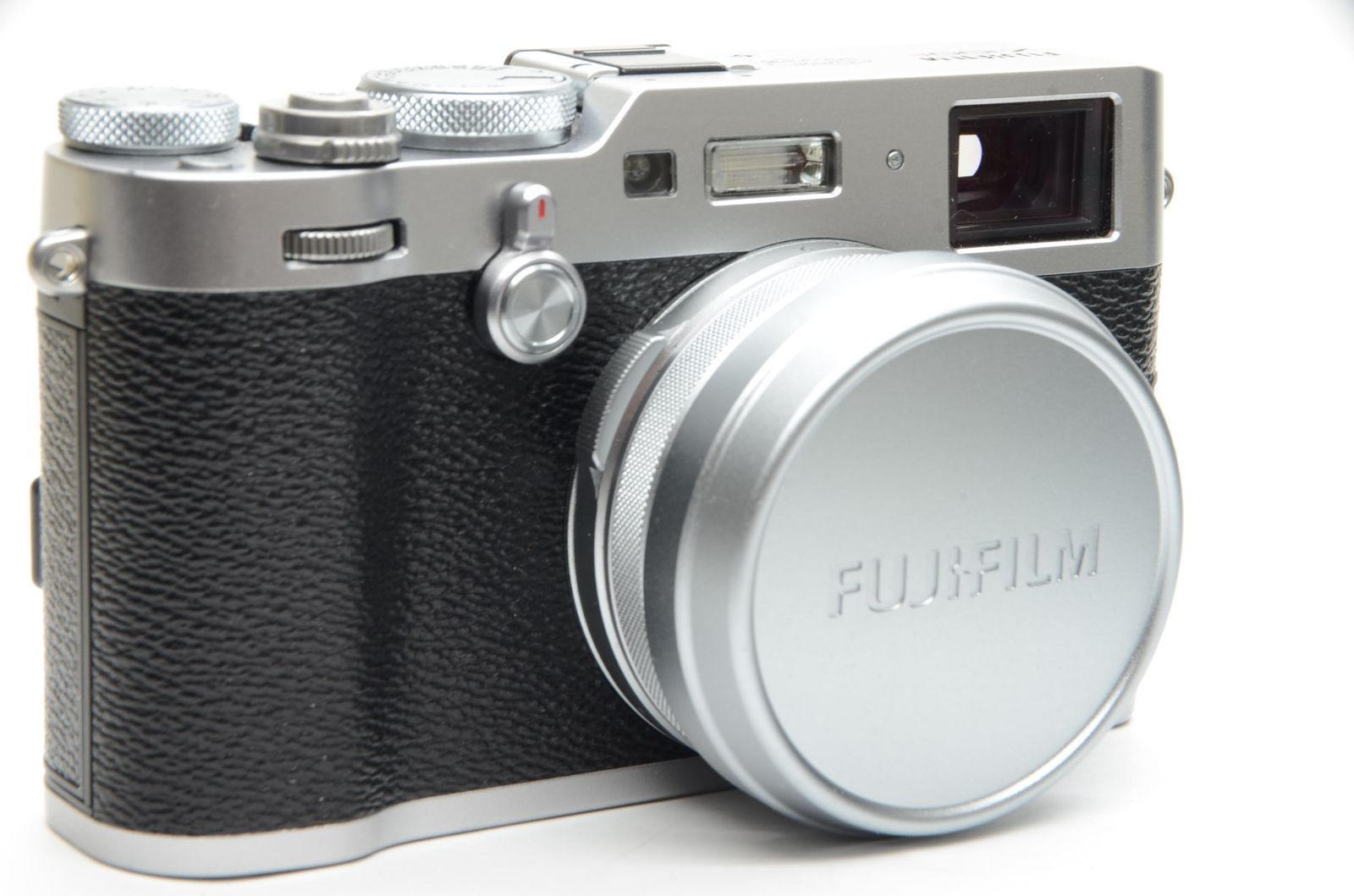 FUJIFILM X100F コンパクトカメラ □極上品□ FUJIFILM（フジフイルム