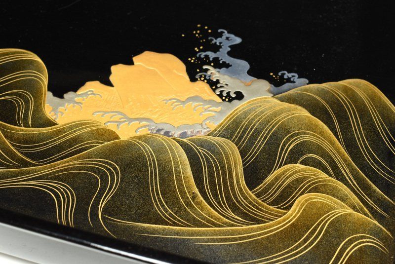 蔵C9829a 木製黒塗 鶴波蒔絵梨地 廣蓋 大盆 共箱 39.5ｃｍ