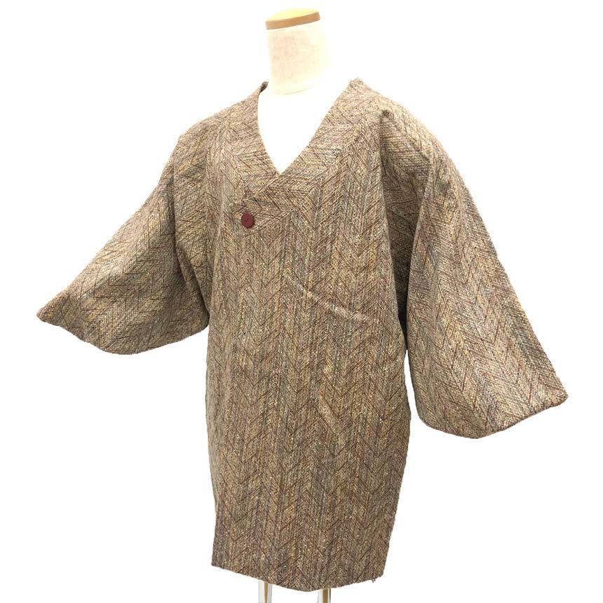 京やM451 着物コート 和装冬コート ウールコート 袷仕立て ラグラン袖 船底袖 千代田衿仕立て 幾何学模様 セミフォーマル カジュアル兼用 仕立て上がり 道行 道中着 羽織 リサイクル着物