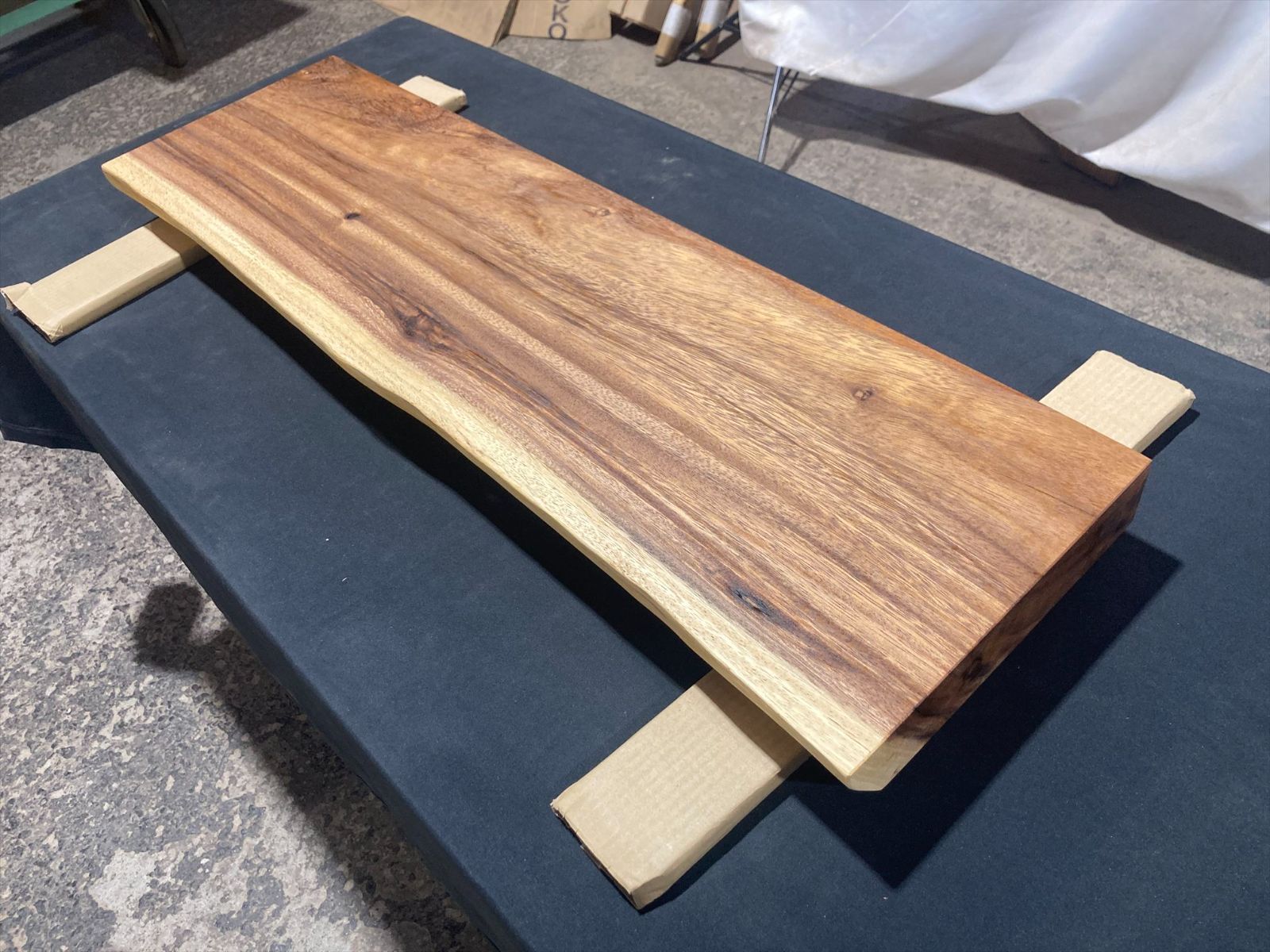 ショップ モンキーポッド4129 一枚板無垢 乾燥材 910x240x54mm