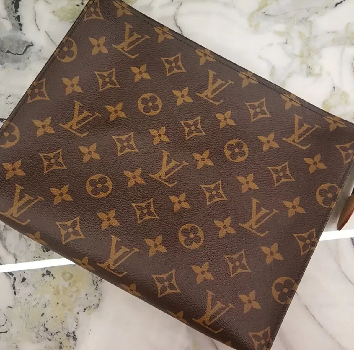 26 Size ルイヴィトン トゥーレット ポーチ S級