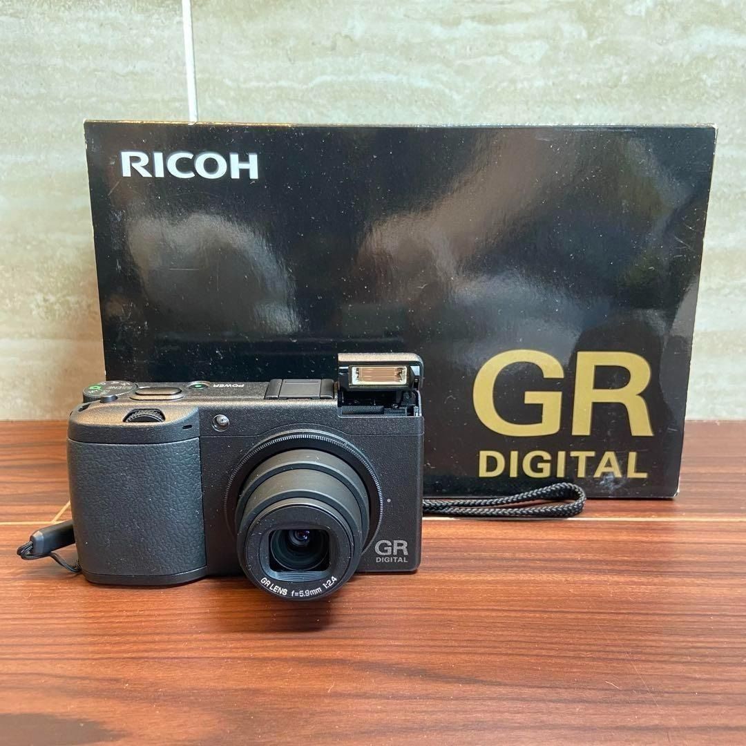 RICOH GR DIGITAL Ⅱ デジカメ ほぼ新品 3824 RICOH GR DIGITAL Ⅱ デジカメ ほぼ新品 3824 - メルカリ