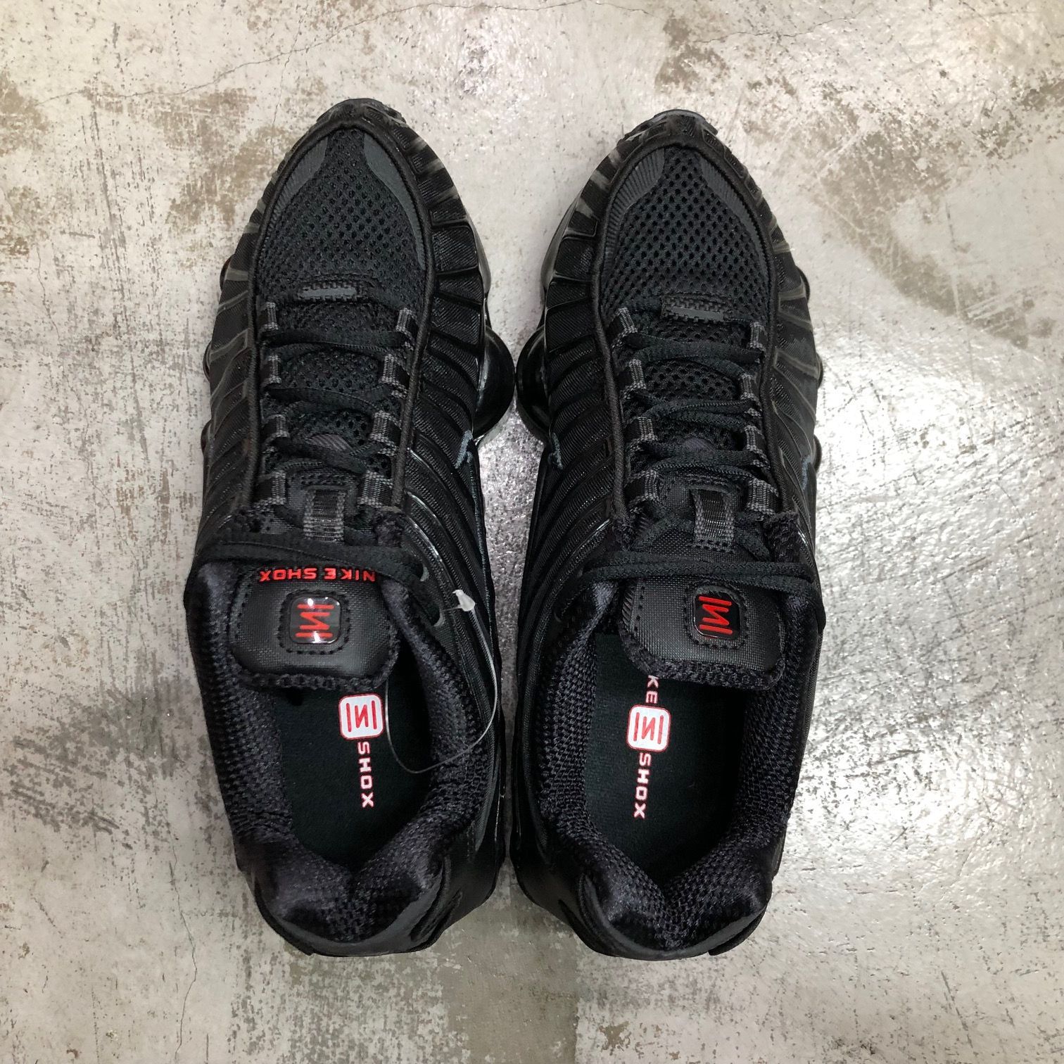 新品 国内正規 Nike WMNS Shox TL Black and Max Orange AR3566