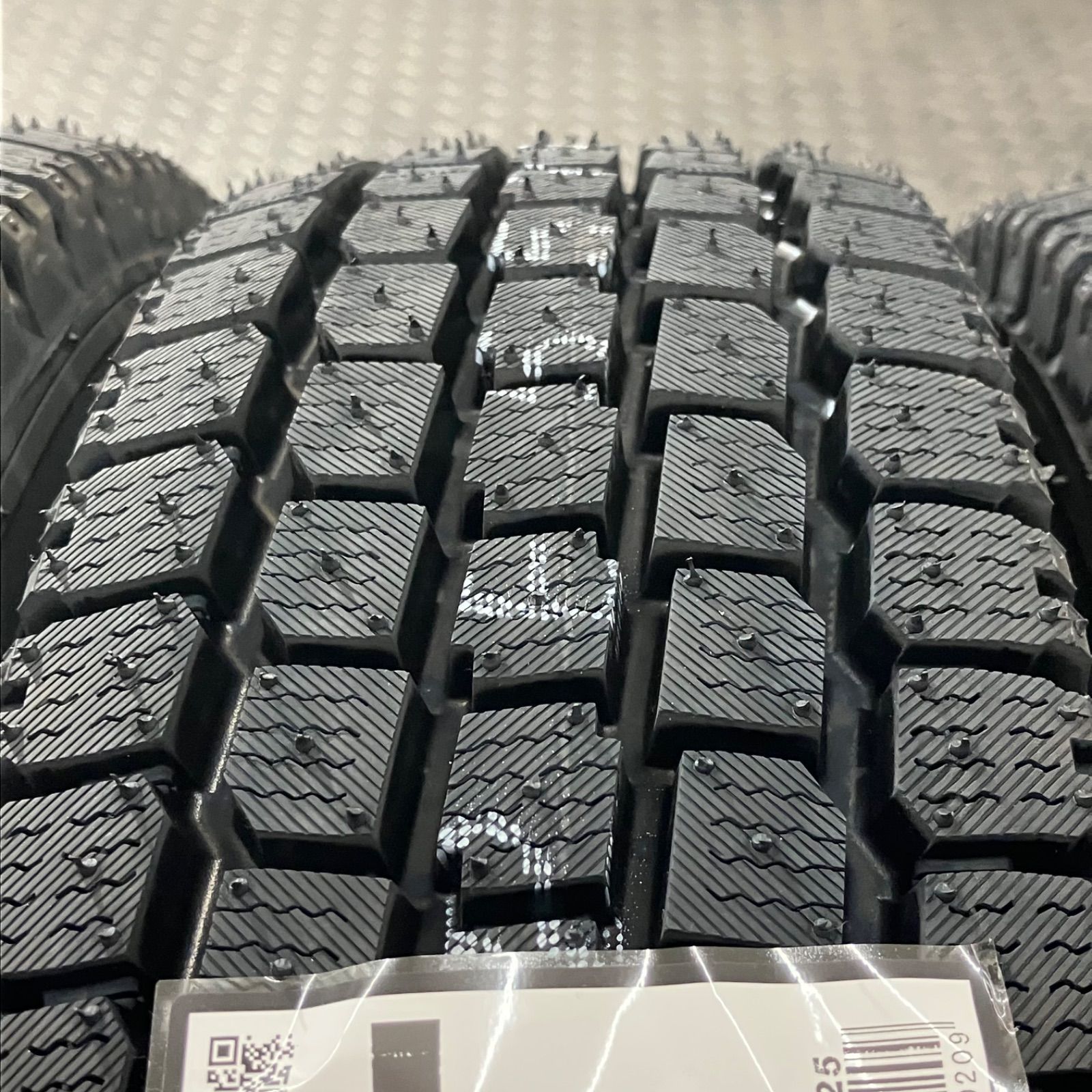 25年製 タイヤ 145|80R12 80|78N LT ヨコハマ SY01 スズキ キャリィ エブリィ スタッドレスタイヤ 冬タイヤ 1114E FFCRYSTALESIA_COM