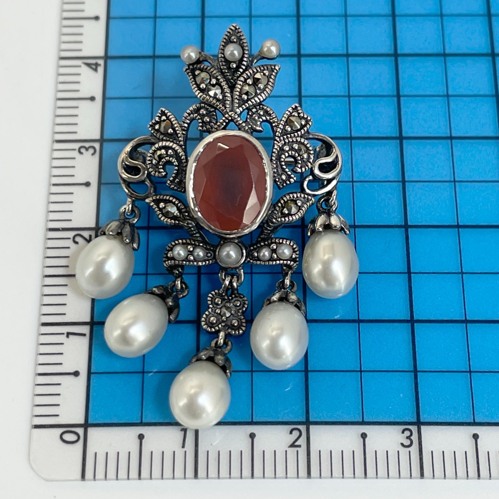 琉璃工房 ☆ ガラスオブジェ ☆ ネズミとお花モチーフ ☆ 美品 綾ガラス