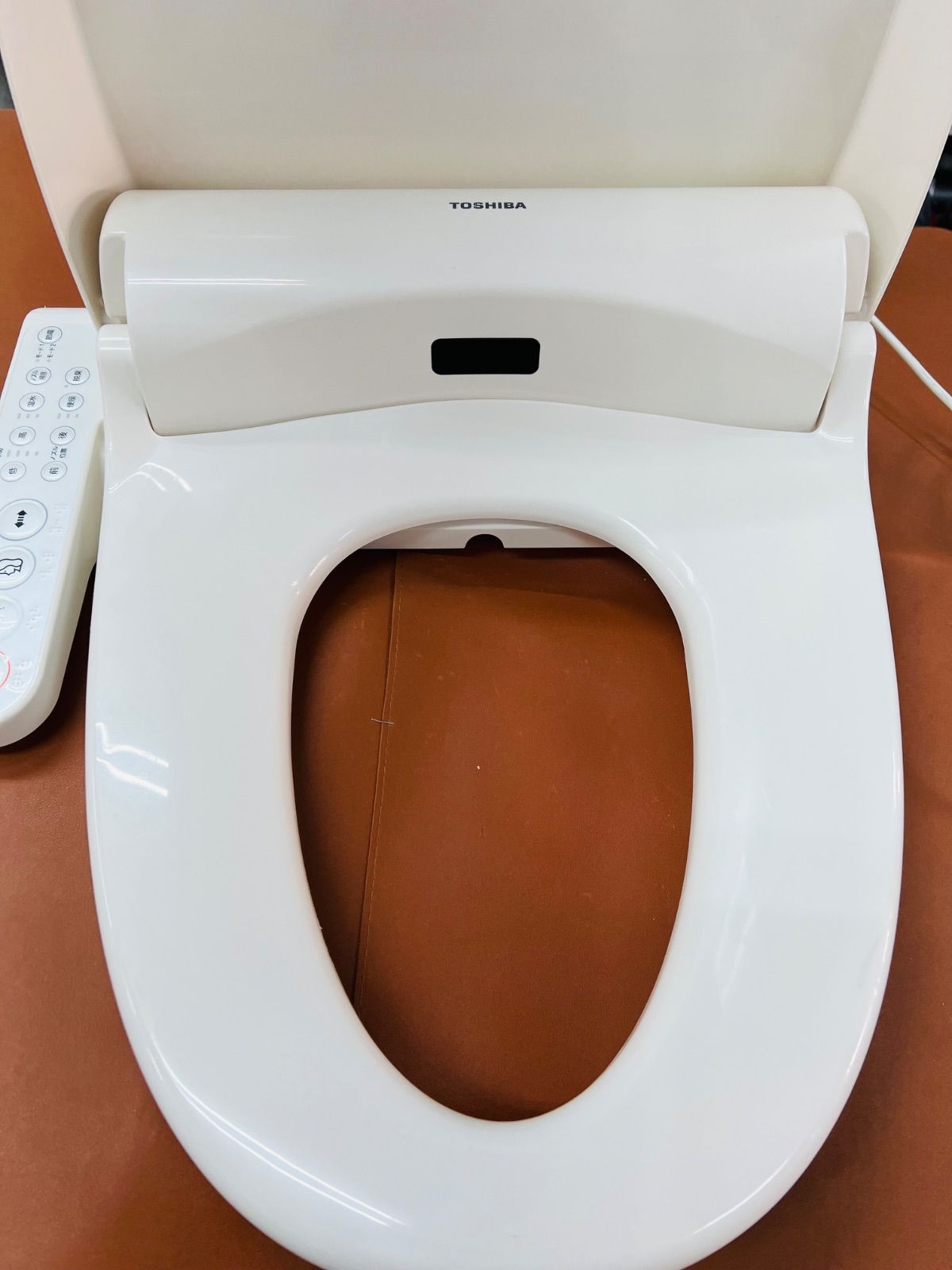 お値下げしました】東芝温水洗浄便座 TOSHIBA SCS-T160 温水洗浄便座