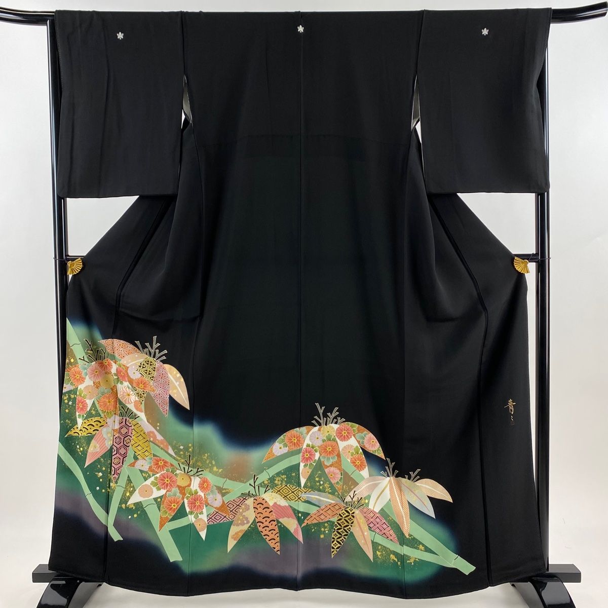 黒留袖 身丈163cm 裄丈66cm M 袷 松井青々 落款 菊 笹 刺繍 金糸 黒 正絹