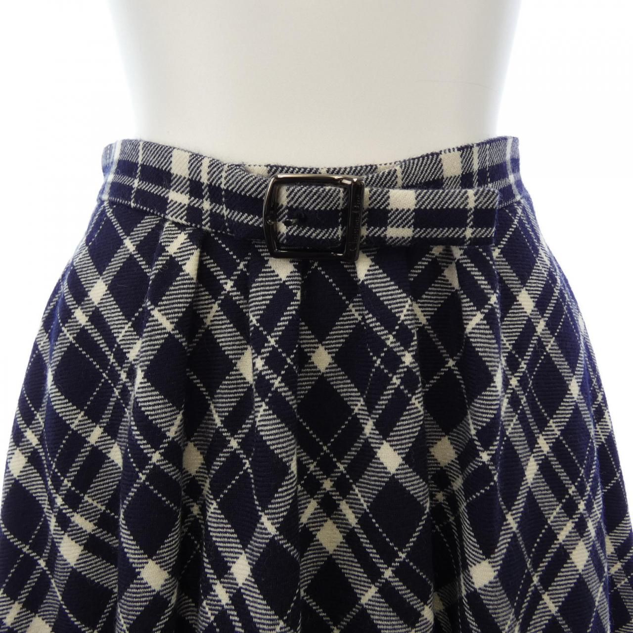 141J46A1342 スカート