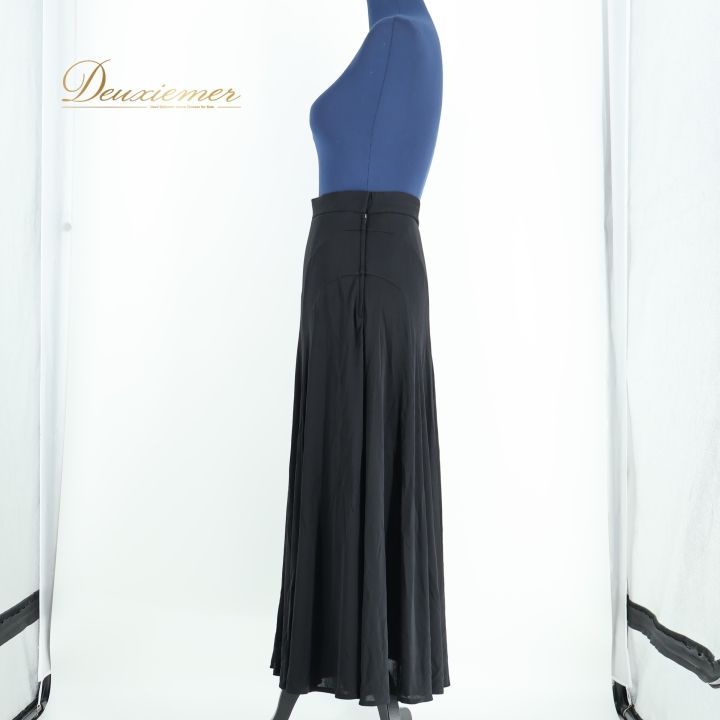 【社交ダンス】チャコット　 Dance　黒無地トップス 美品 日本製 社交ダンス衣装】ブラック CHACOTT トップス