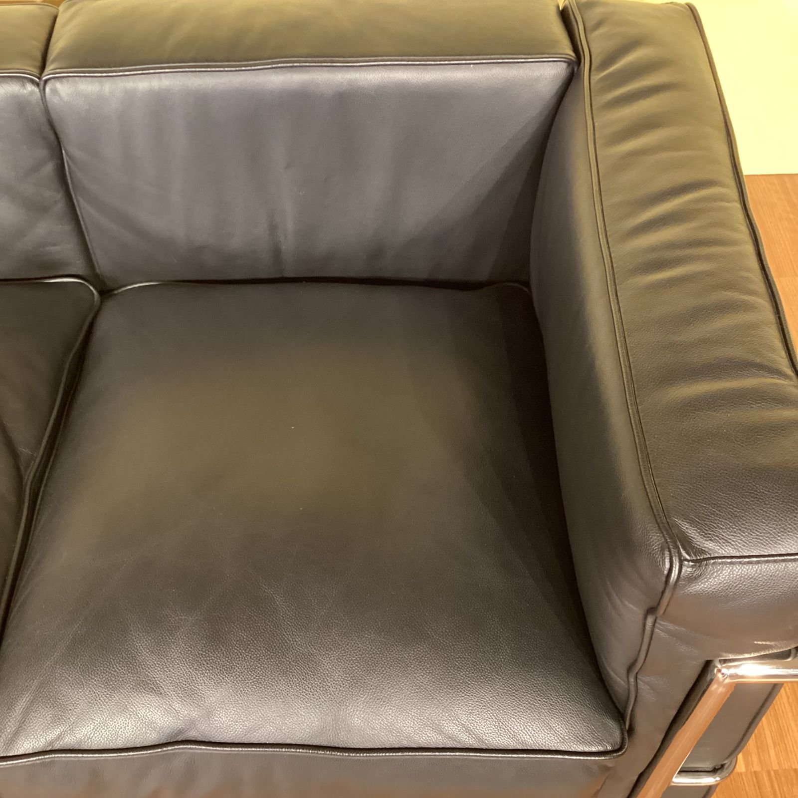 家具ユーズド家具 コルビジェソファlc2リプロダクト