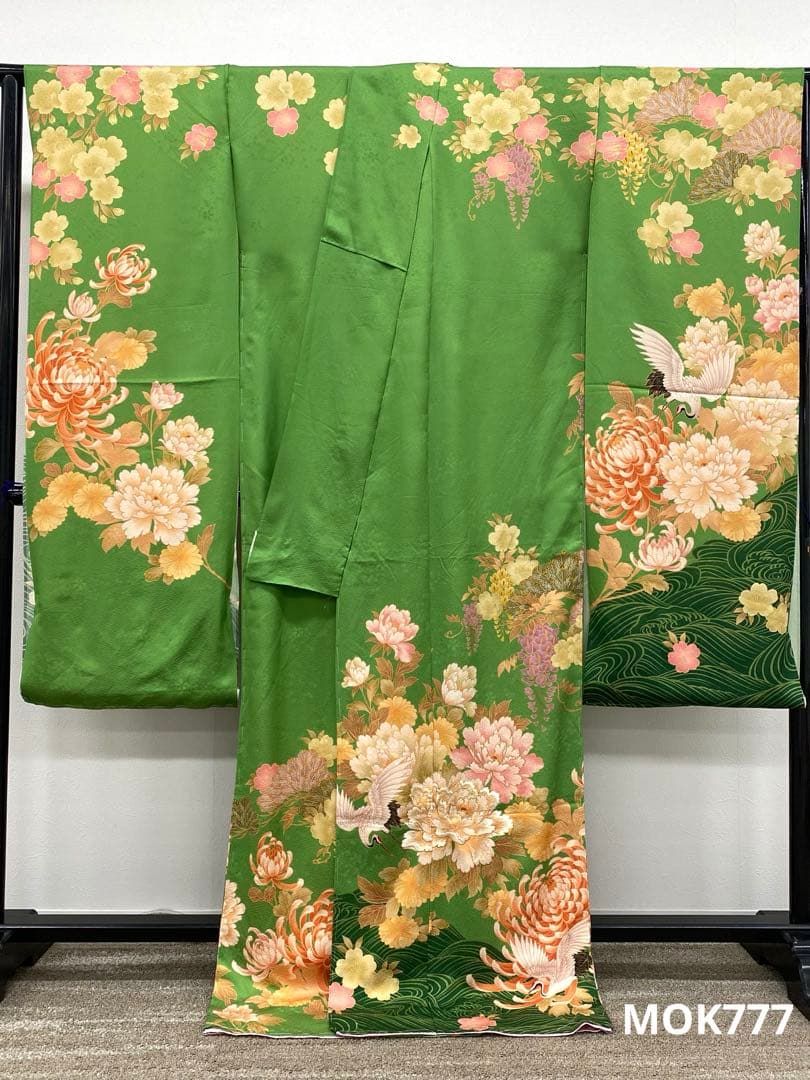 振袖 仮絵羽 刺繍 紋意匠 鶴 芍薬 菊 舞台衣装 正絹 未仕立て品 八掛