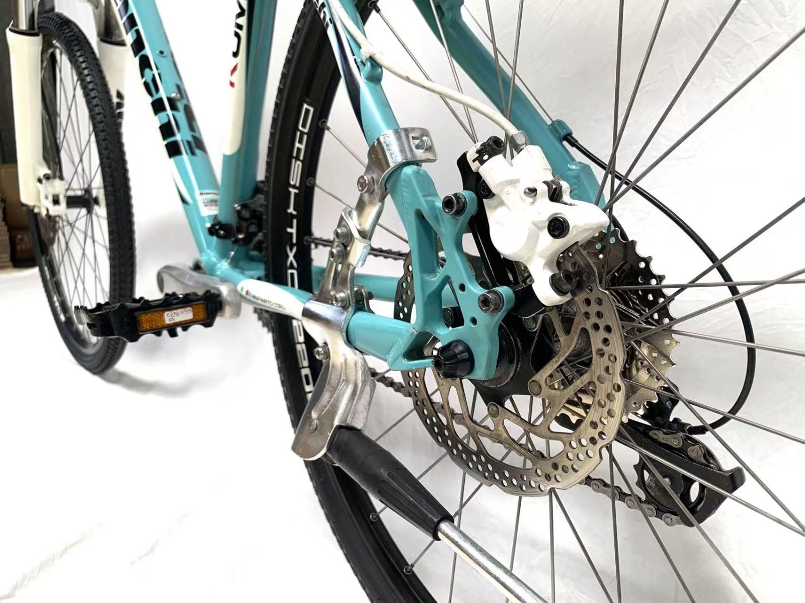 【即乘】送料無料 Bianchi 油圧式ディスクブレー MTB KUMA 24速 送料無料 ビアンキ Bianchi オイルブレーキ ディスク MTB KUMA